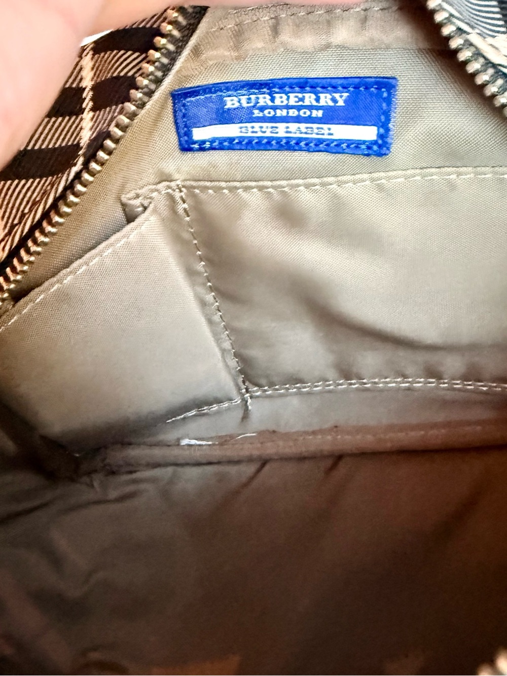 Authentic Vintage Burberry
Blue Label Nova Check Bag w/COA - Picture 5 of 13